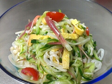 饂飩嫌いが適当に作ったサラダうどん